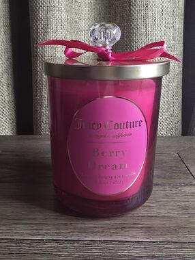 Juicy Couture Berry Dream Scented Candle - Hot Pink with Gold Lid